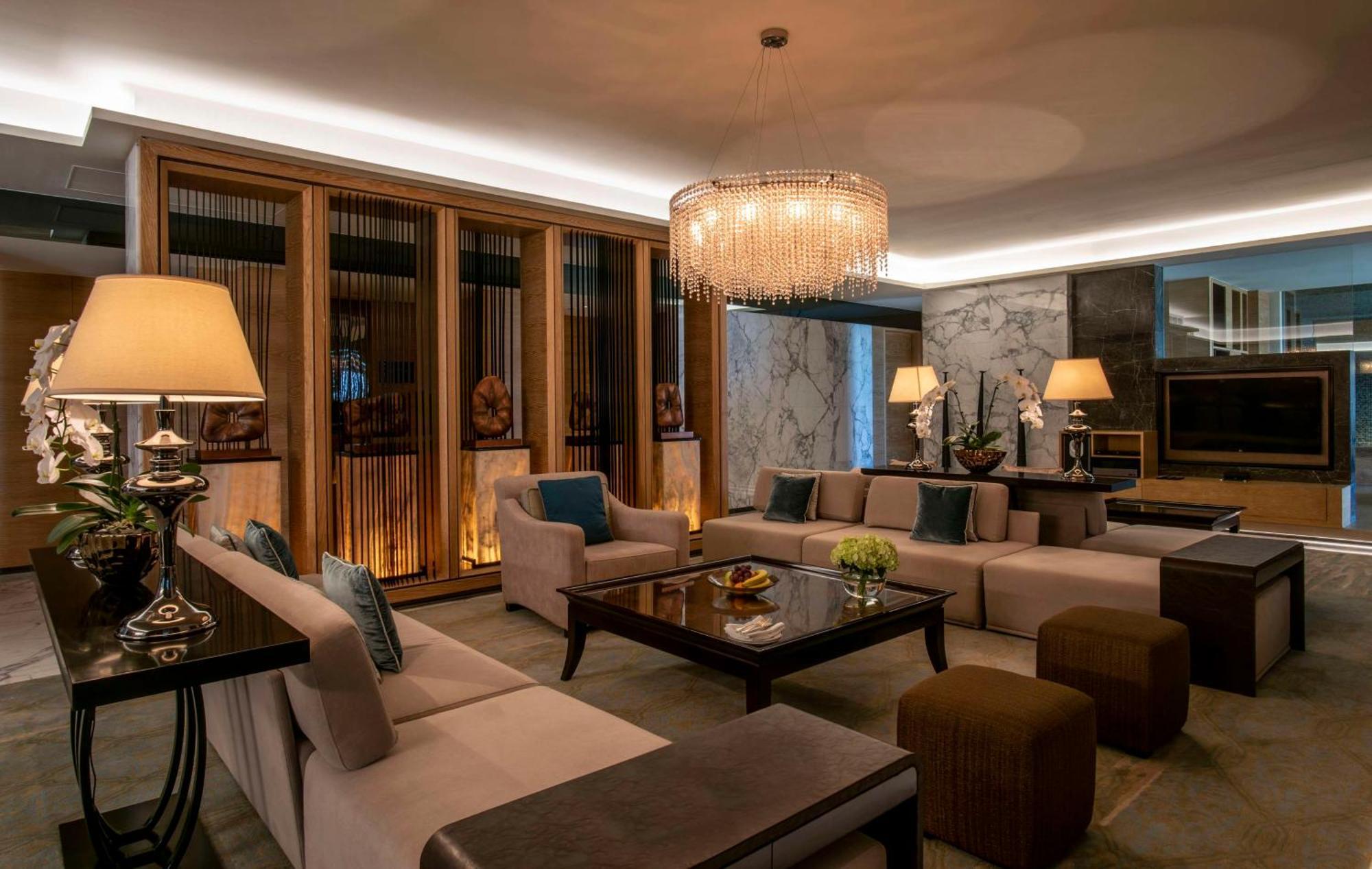 Park Hyatt And 5* Abu Dhabi